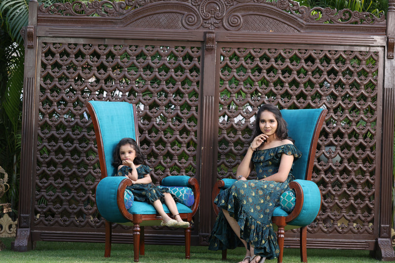 Mother & Daughters Elegant and Versatile print Dress